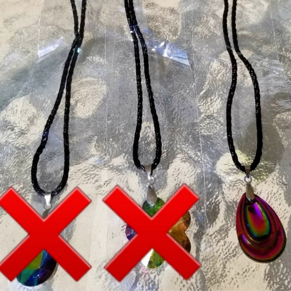 *LAST ONE* 2 for $8 🌈Iridescent Dark Crystal Necklaces